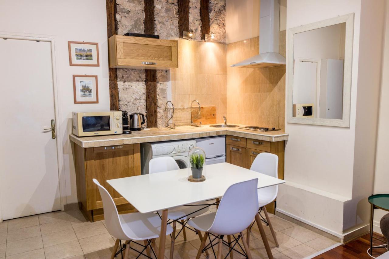 New Chic Flat : Le Marais - Place Des Vosges ปารีส ภายนอก รูปภาพ